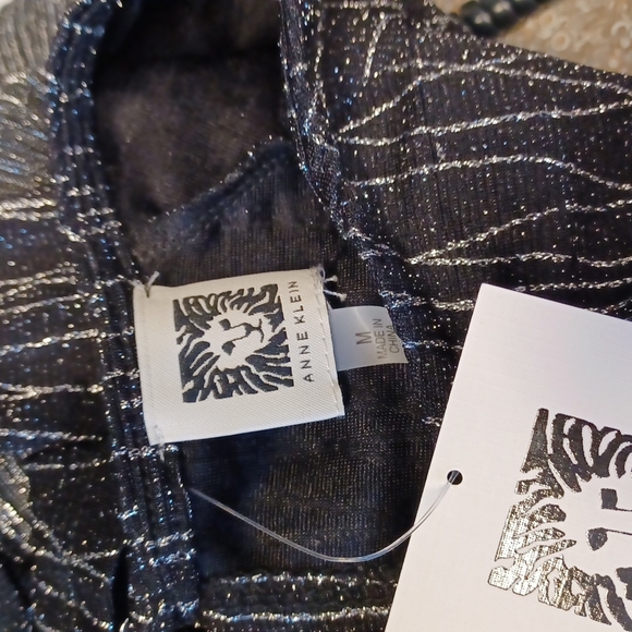 Anne Klein Black & Silver Knit Top NWT- Sz. Med - Picture 2 of 10